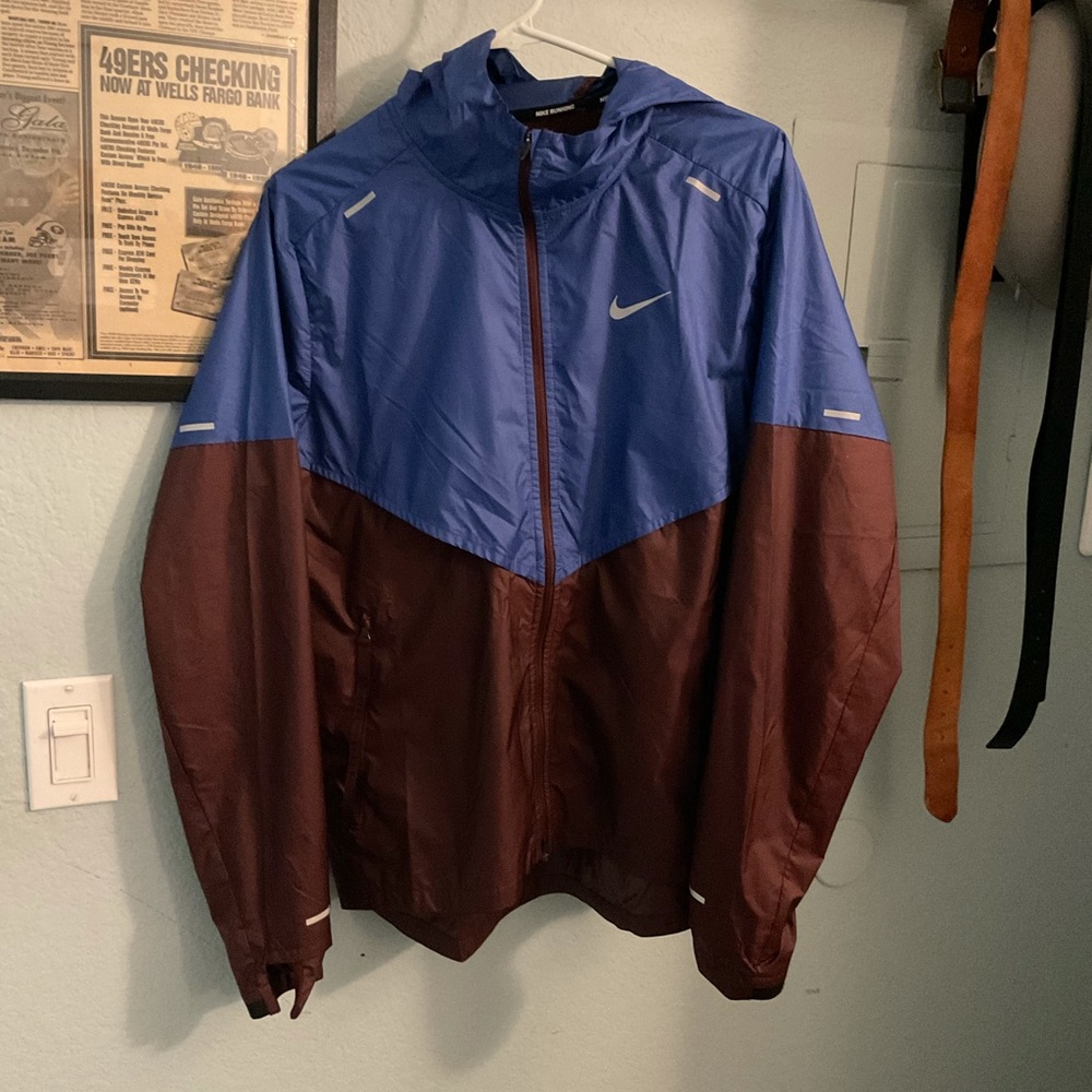 Nike Shield Two Tone Windbreaker Jacket - Mens Medium